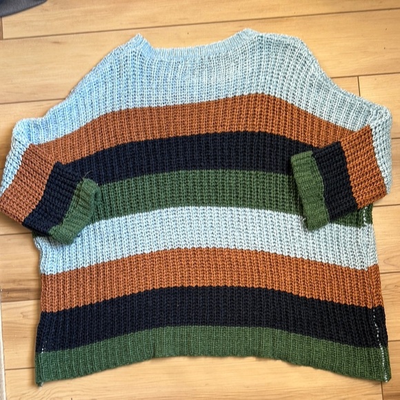 Altar'd State Sweater - Picture 4 of 4